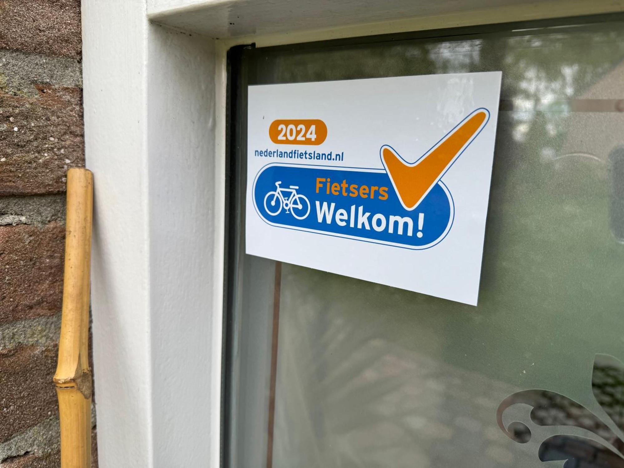 Supergezellig Vakantiehuis Met Hele Grote Tuin Bij Nijmegen Ewijk Ngoại thất bức ảnh