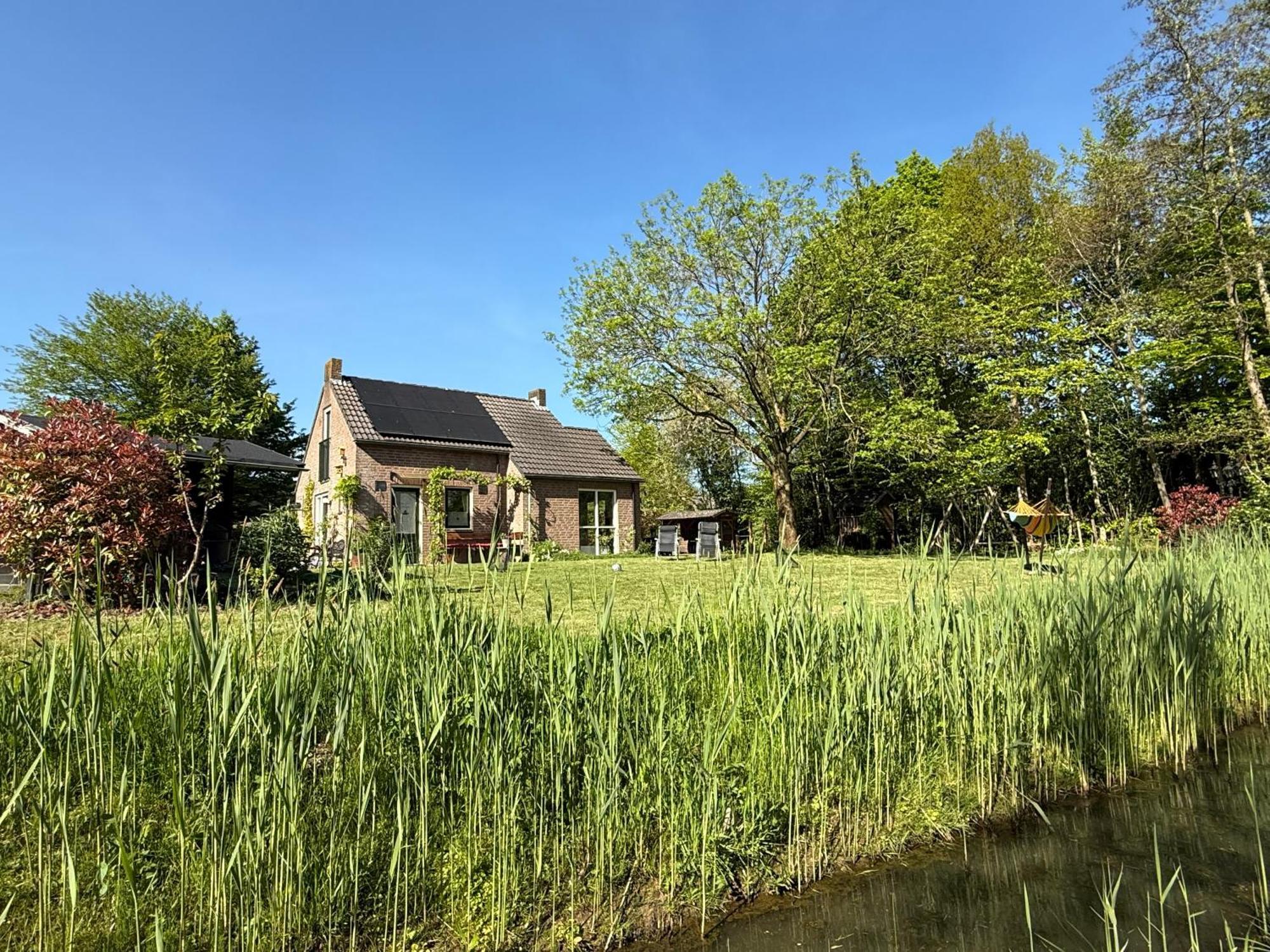 Supergezellig Vakantiehuis Met Hele Grote Tuin Bij Nijmegen Ewijk Ngoại thất bức ảnh