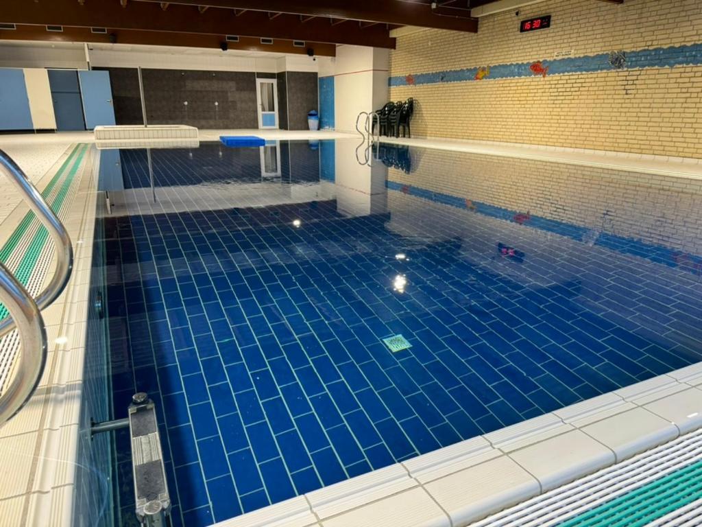 Supergezellig Vakantiehuis Met Hele Grote Tuin Bij Nijmegen Ewijk Ngoại thất bức ảnh